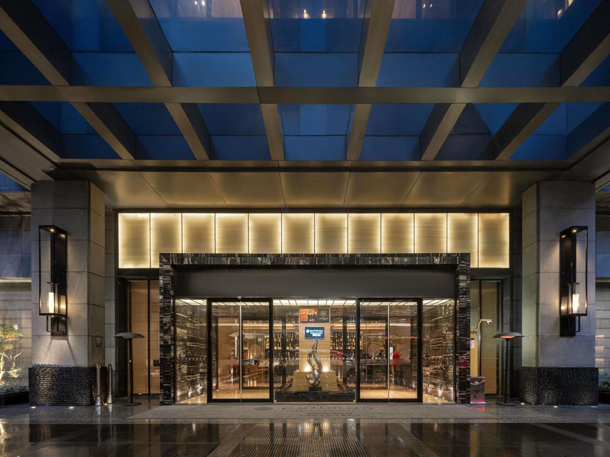 Pullman Jingan Hotel