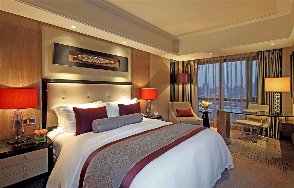Pullman Jingan Hotel