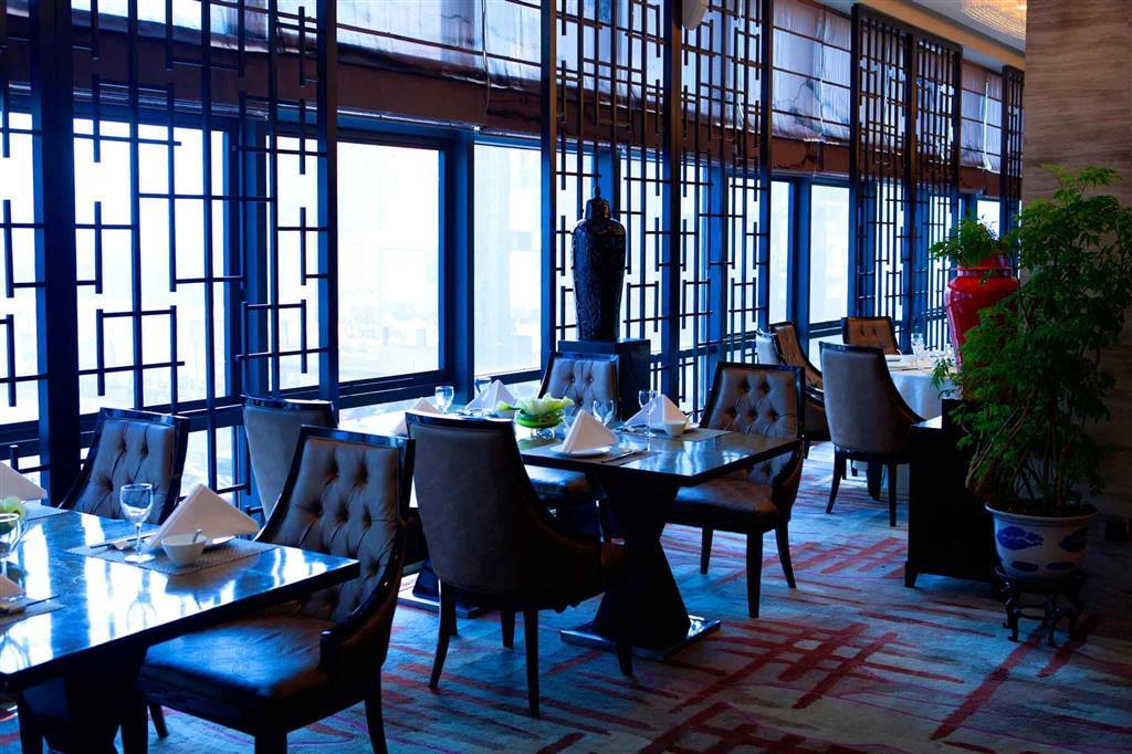 Pullman Jingan 5*