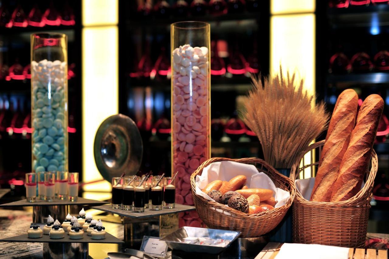 Pullman Jingan 5*